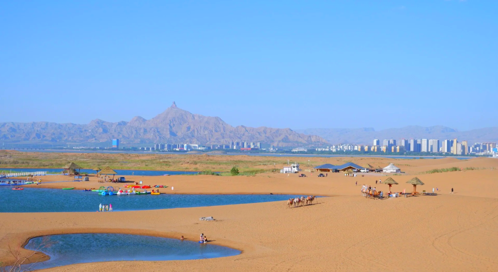 沙漠看海?中国这座城把黄河变成了海,30℃避暑秘境比杭州凉快 10℃!插图 沙漠看海?中国这座城把黄河变成了海,30℃避暑秘境比杭州凉快 10℃!插图