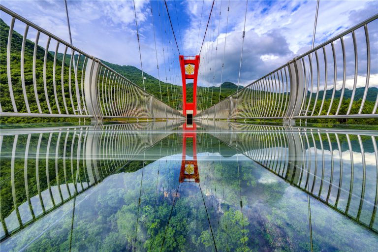 藏不住了！清远连州 2 天 1 夜避暑攻略：游三峡、闯玻璃桥、探地下河，照着玩就对了